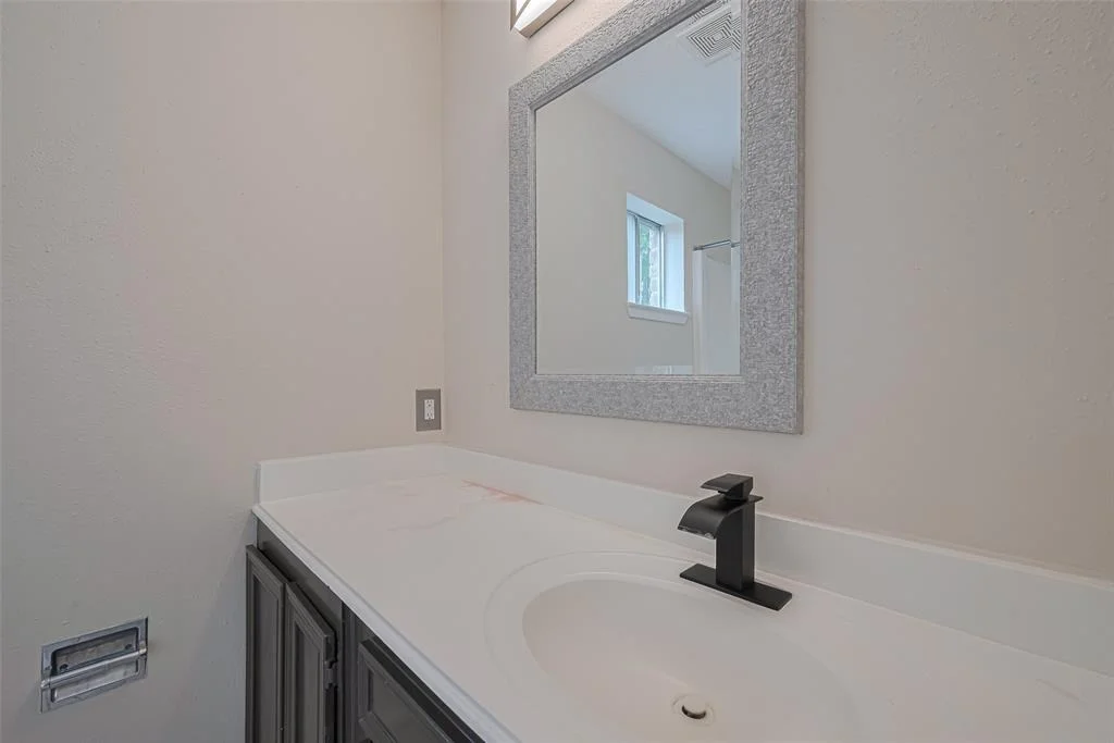 Photo of 17210 Glenoaks Drive