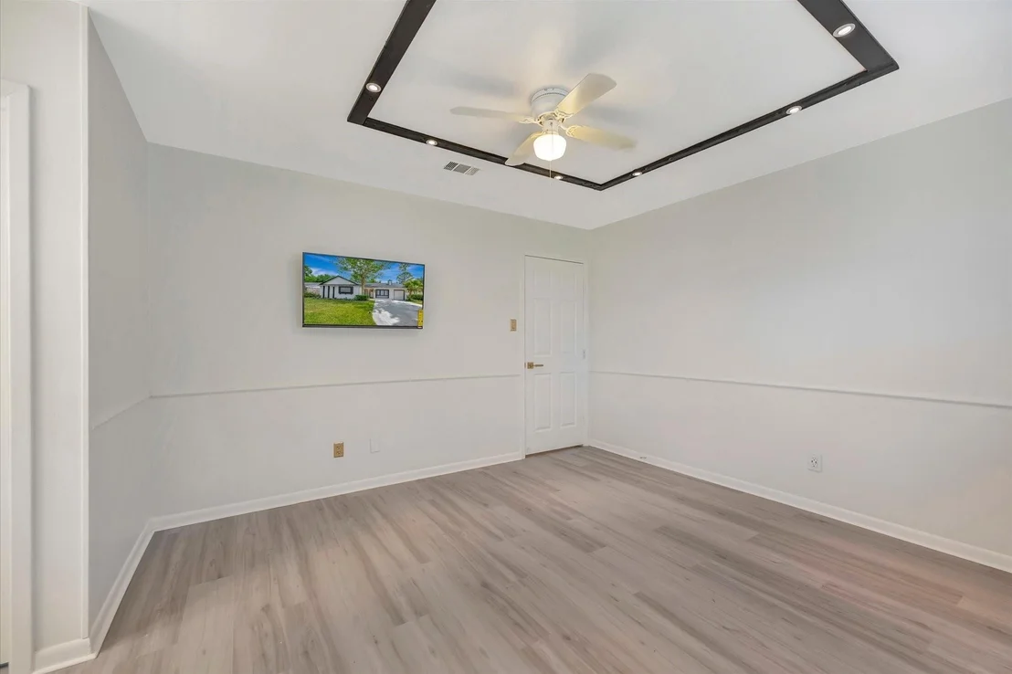 Photo of 910 Beachcomber Lane