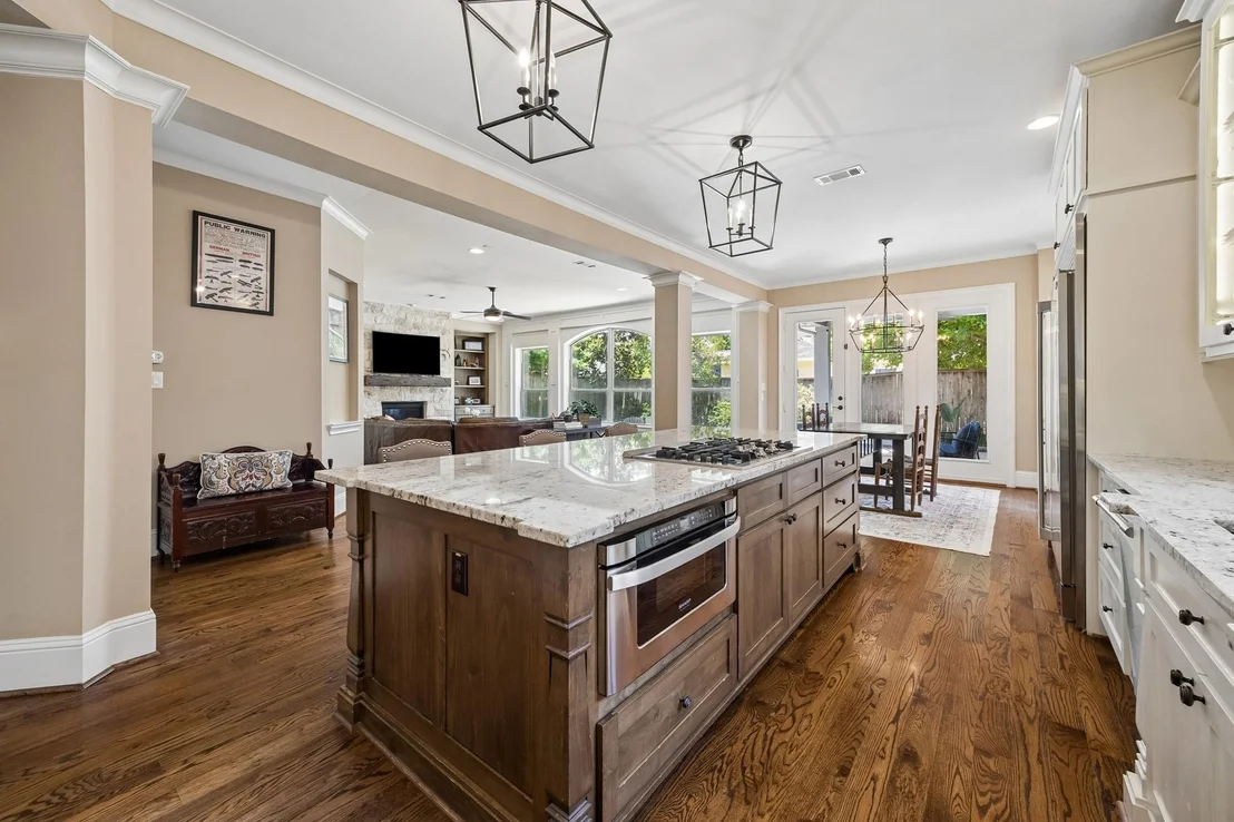 Photo of 1360 Chippendale Road