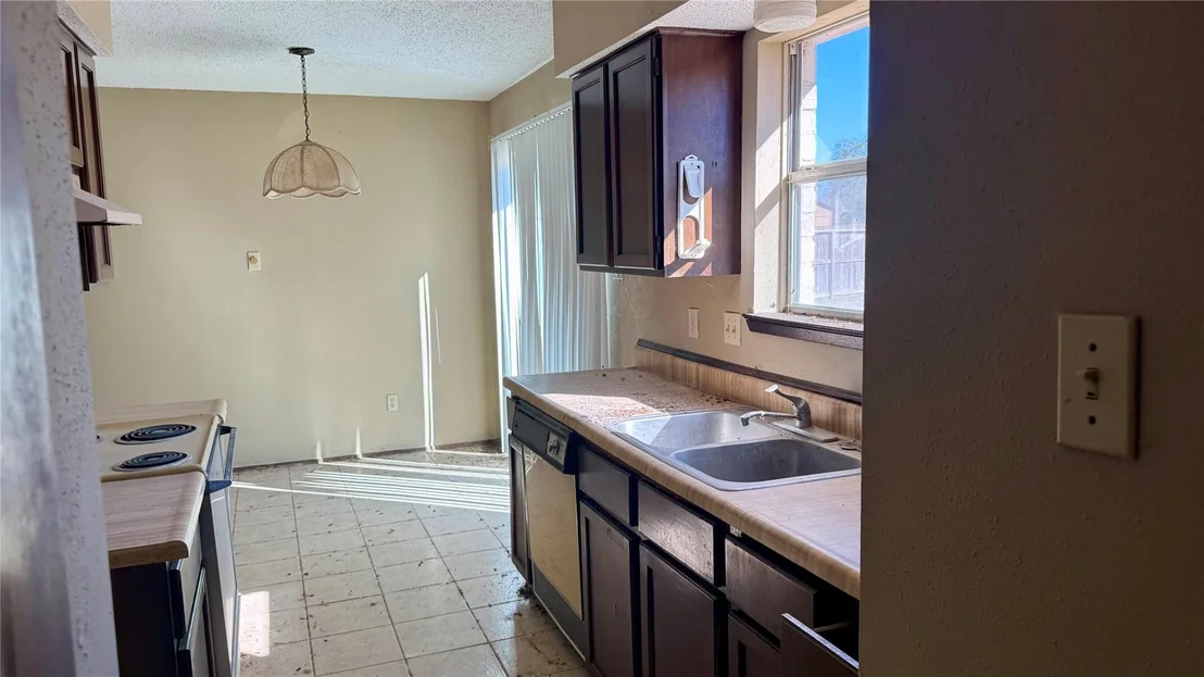 Photo of 7523 La Place Drive