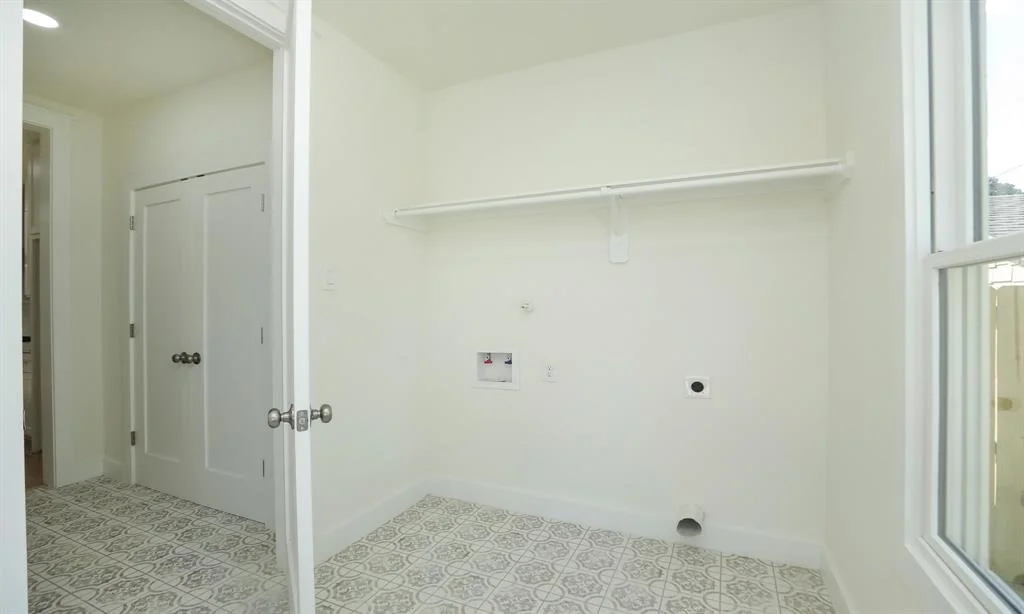 Photo of 915 Key Street
