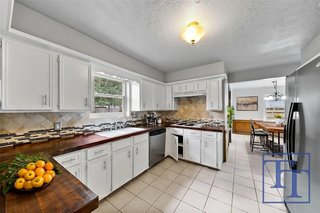 Photo of 2027 Seven Oaks Drive