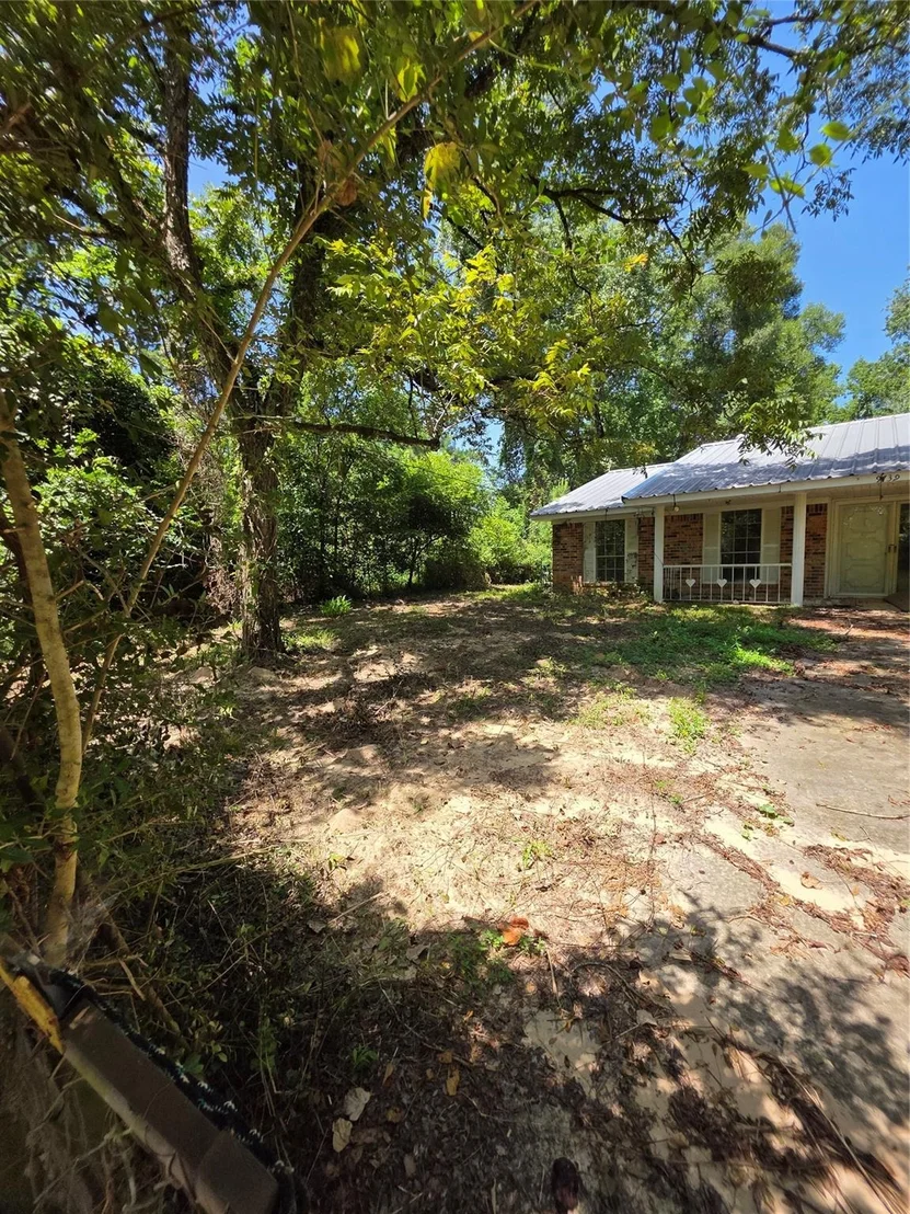 Photo of 9739 Lakeview Drive