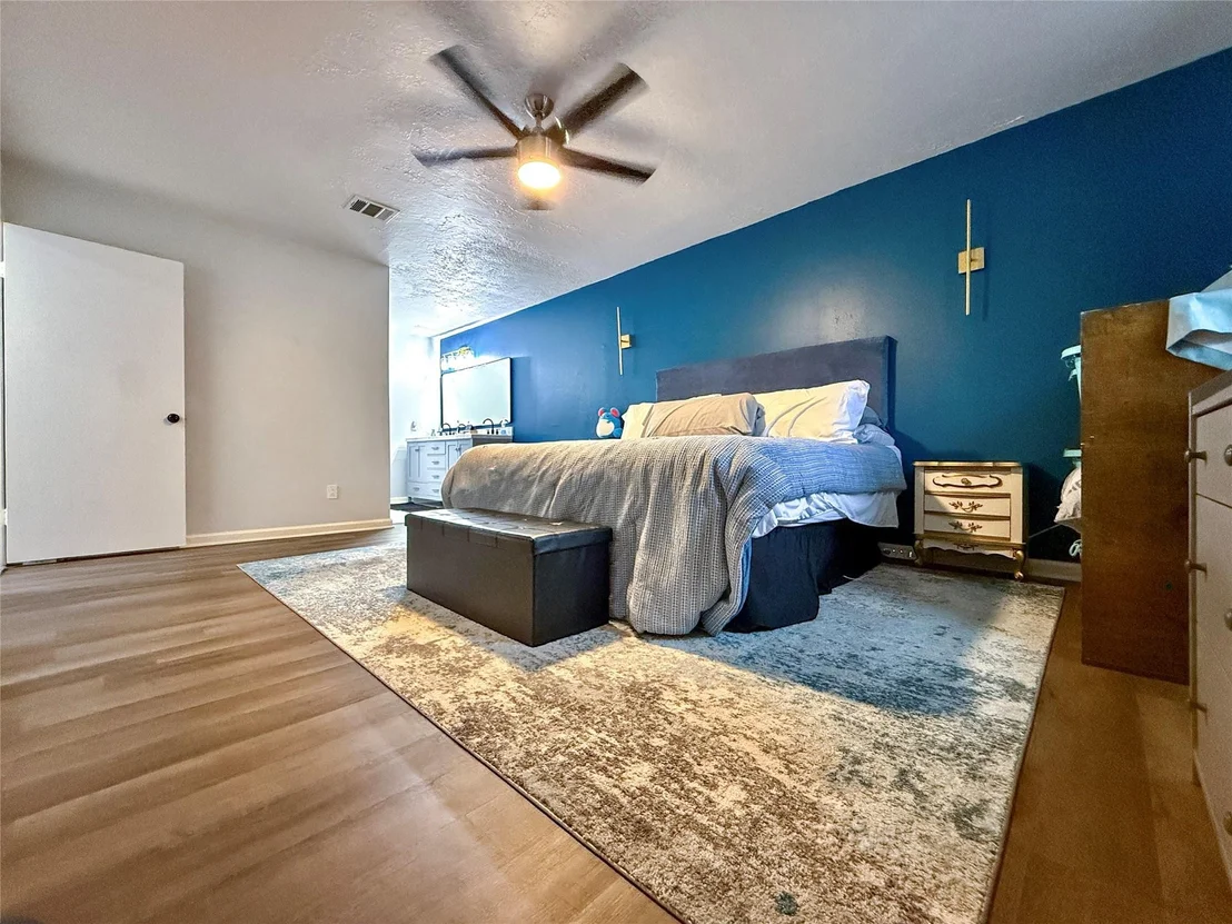 Photo of 7531 Antoine Drive