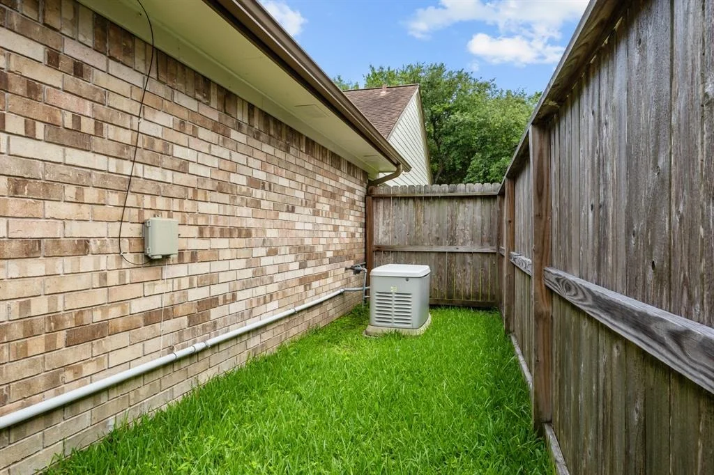 Photo of 2005 E Pine Hill Drive
