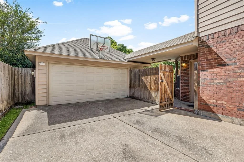 Photo of 7607 Rolling Rock Street