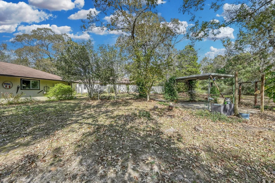 Photo of 16310 Weaver Lane