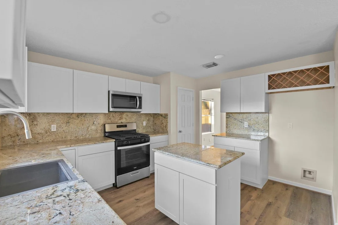 Photo of 4911 Silver Fox Drive
