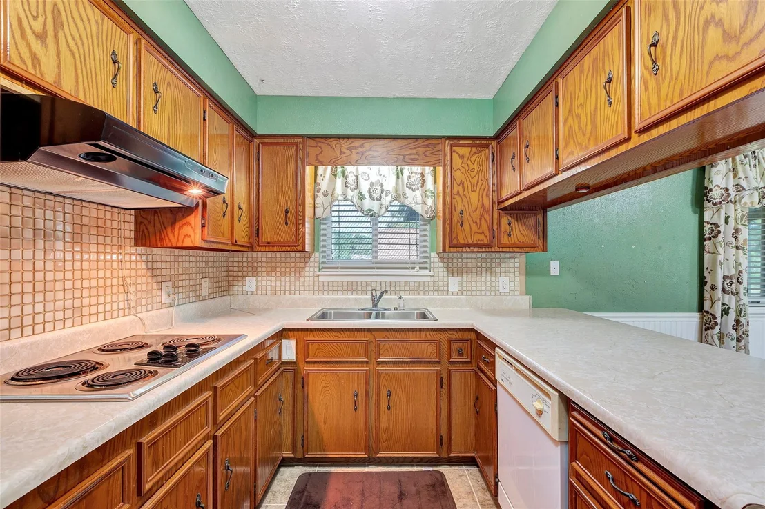 Photo of 302 Walnut Cove