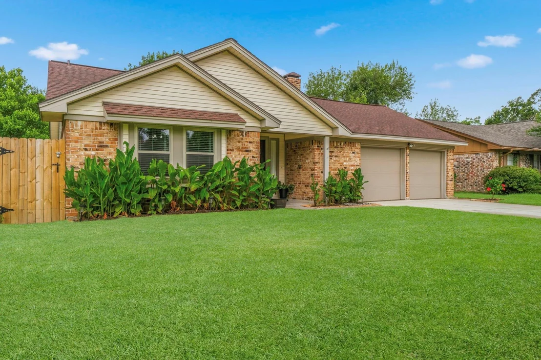 Photo of 16303 Deer Lick Drive