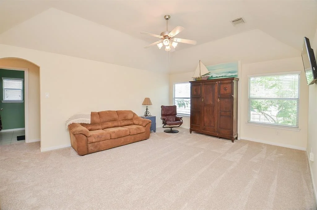 Photo of 6102 Pine Lakes Drive
