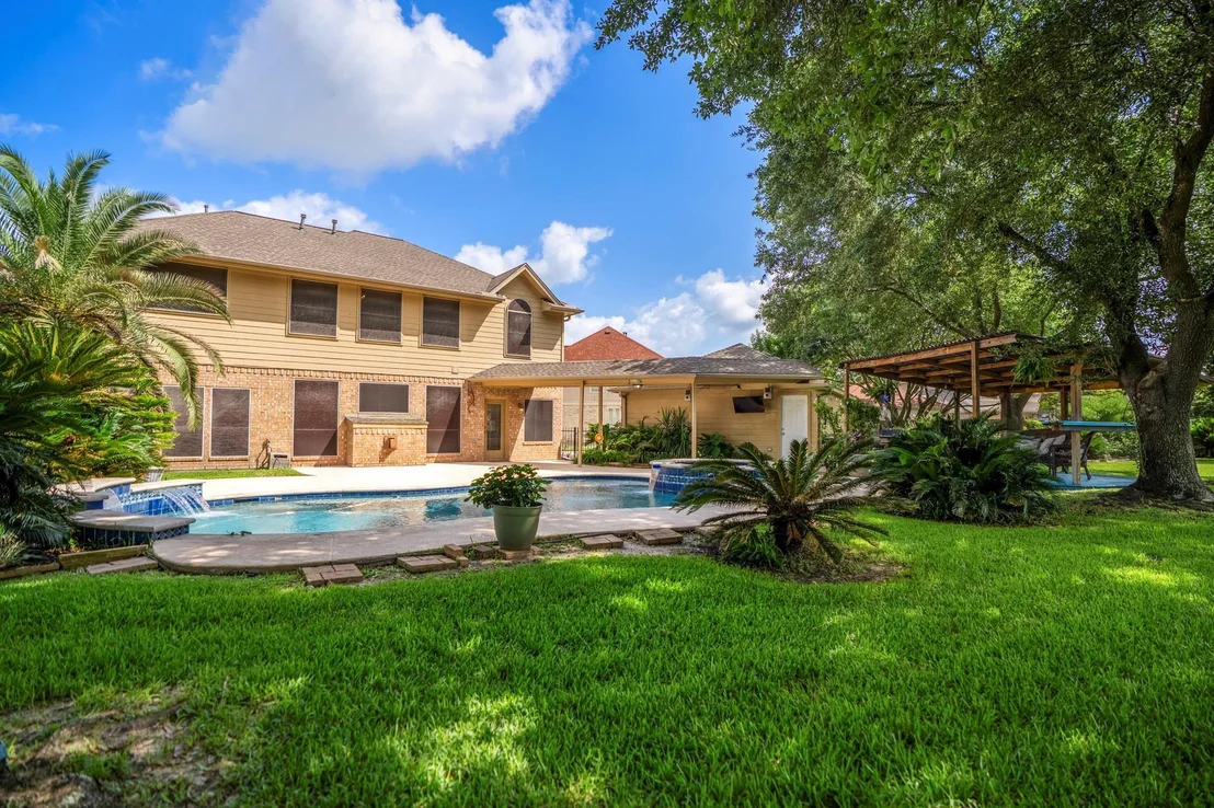 Photo of 5807 Sequoia Trace Court