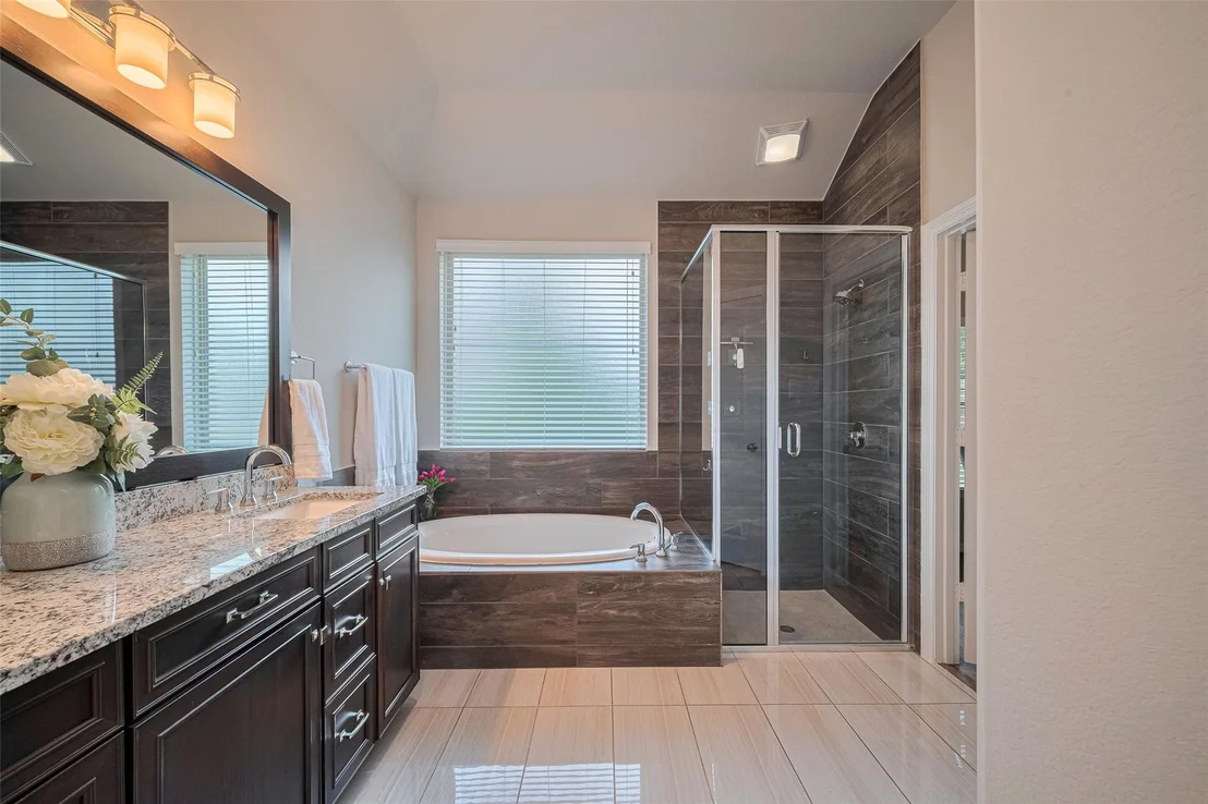Photo of 28110 Long Mill Lane