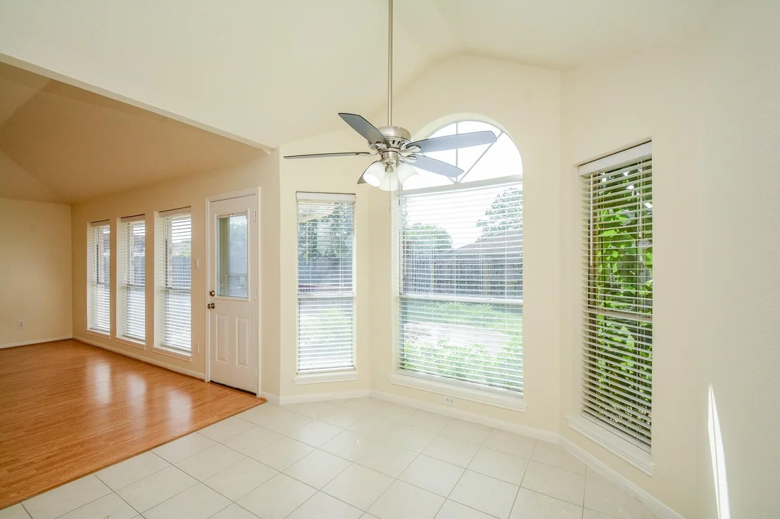 Photo of 9502 Coast Bridge Street