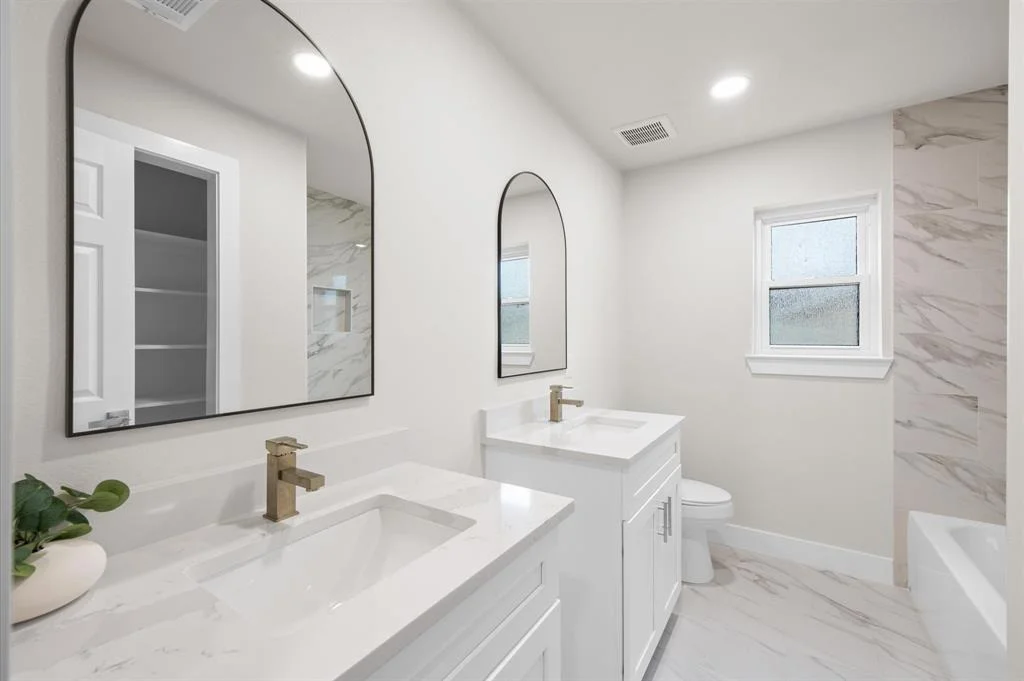 Photo of 160 Greenleaf Lane