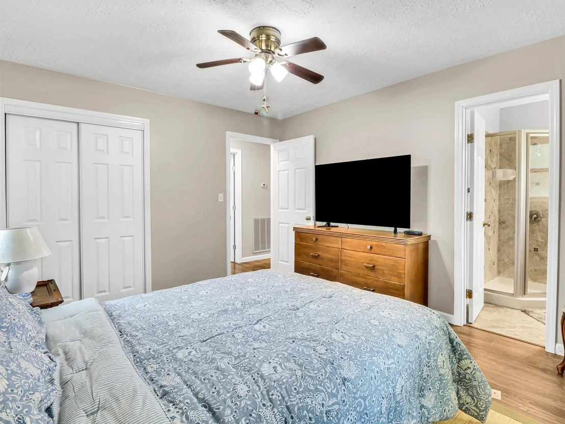 Photo of 805 Bluebonnet Lane