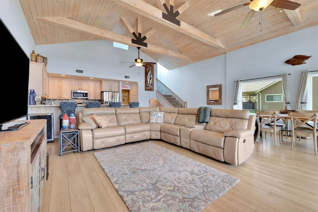 Photo of 221 Harbour Row Drive