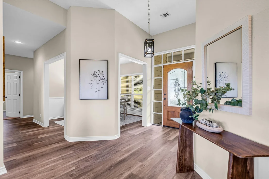 Photo of 1075 Harrisburg Road