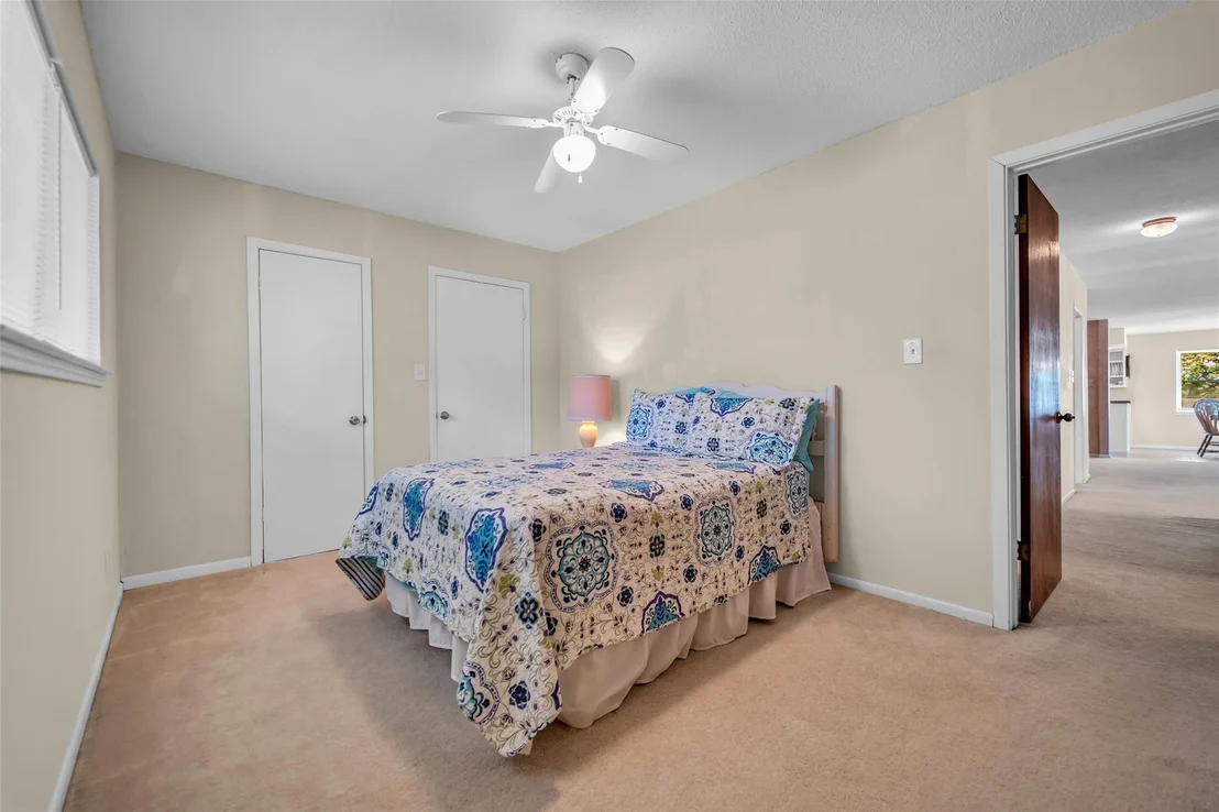 Photo of 16000 Malibu W