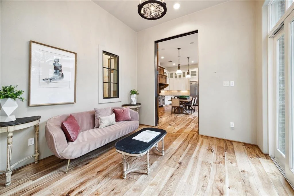 Photo of 5309 Cherokee Street