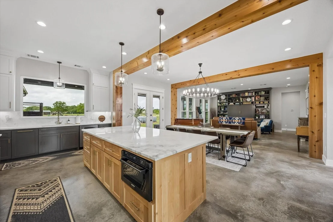 Photo of 2610 County Road 163