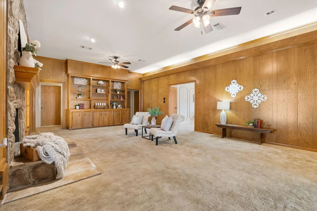 Photo of 105 Greenbriar Drive