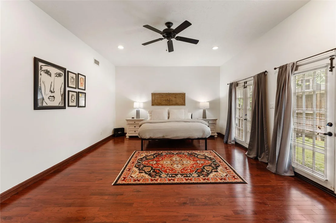 Photo of 415 W 8th Street