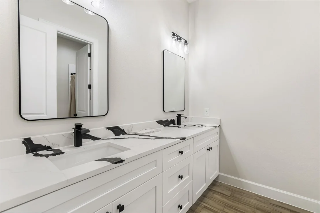 Photo of 2423 Roman Forest Boulevard