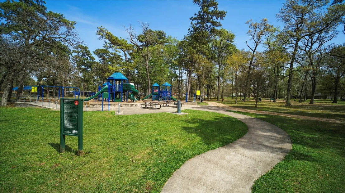 Photo of 1030 Chantilly Lane