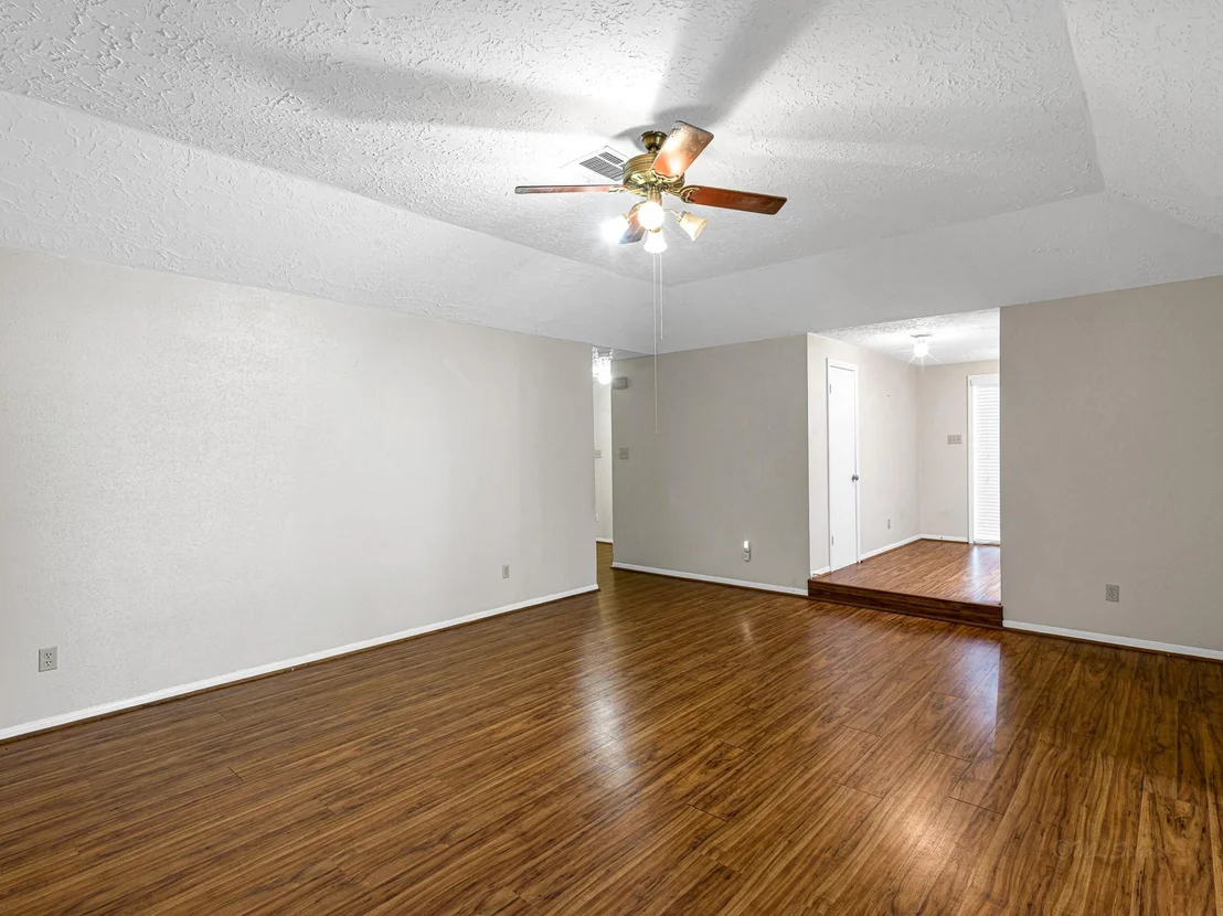 Photo of 22906 Squirrel Tree Street