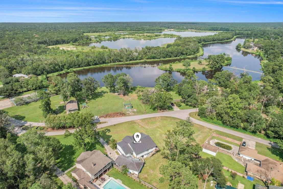 Photo of 302 Brook Hollow Drive