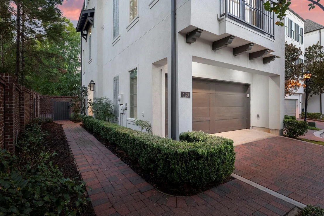 Photo of 130 Gateway Park Place