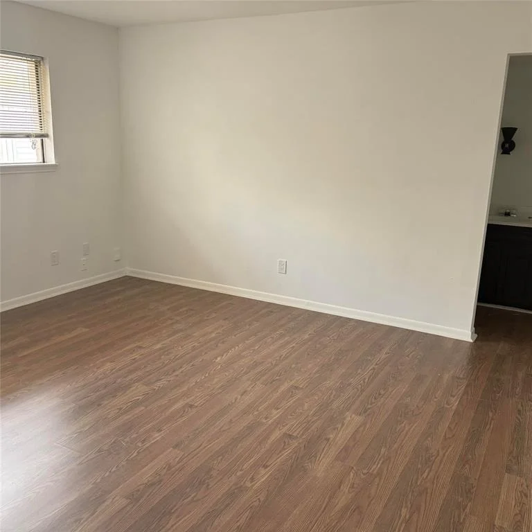 Photo of 9102 Petersham Drive
