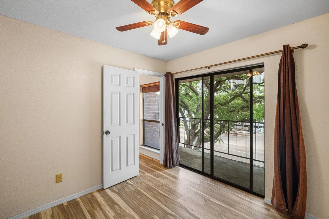 Photo of Unit 4 at 1818 Augusta Drive