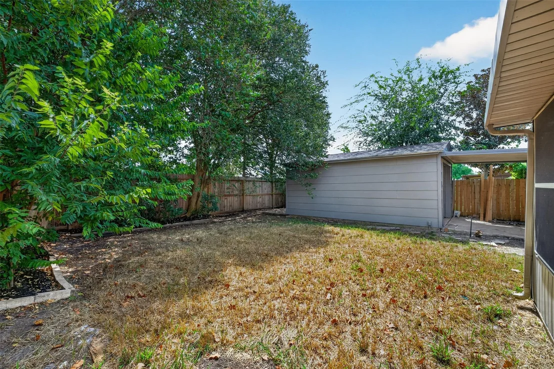 Photo of 9523 Riverside Lodge Drive