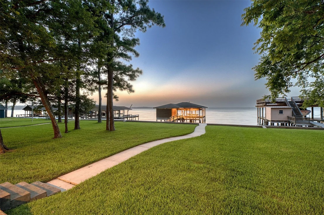 Photo of 371 N Forest Cove Loop