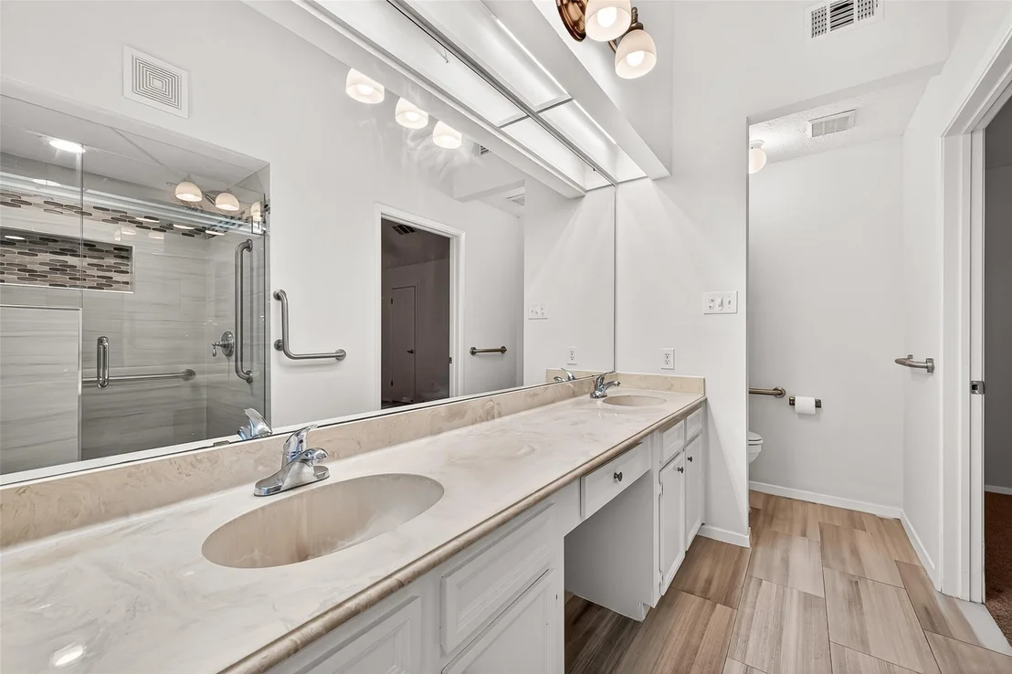 Photo of 3927 Heathersage Drive