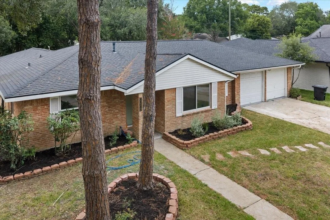 Photo of 11510 Mullins Drive