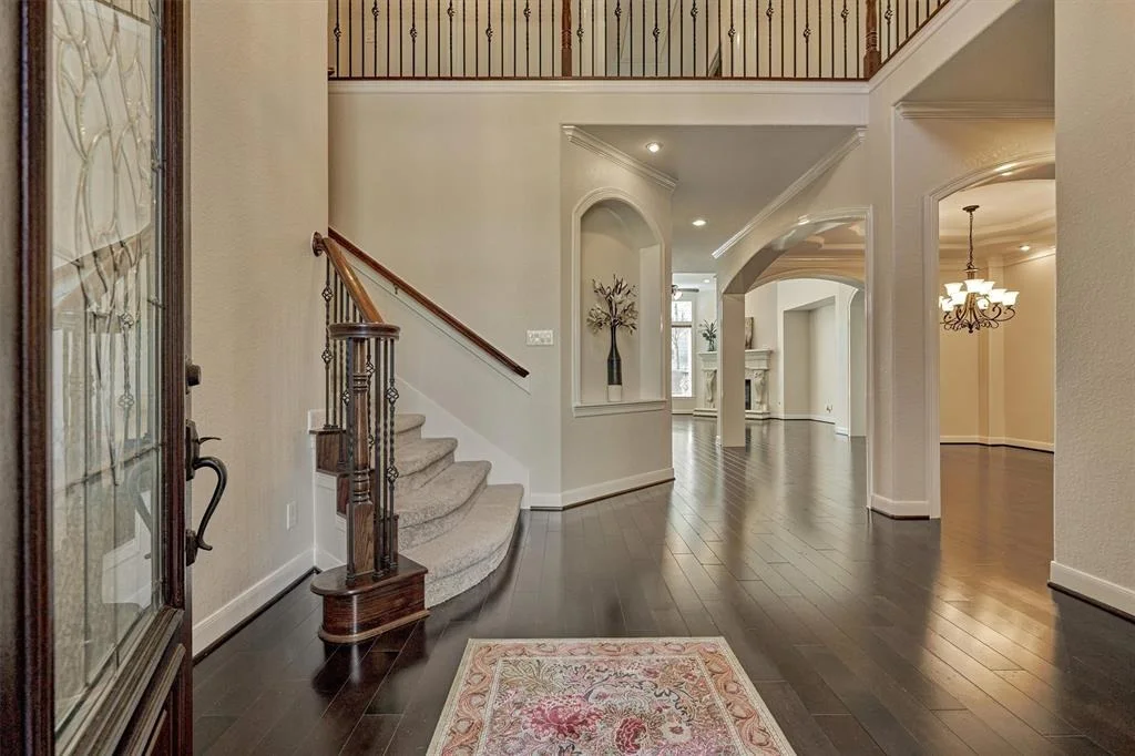 Photo of 18 N Fair Manor Circle