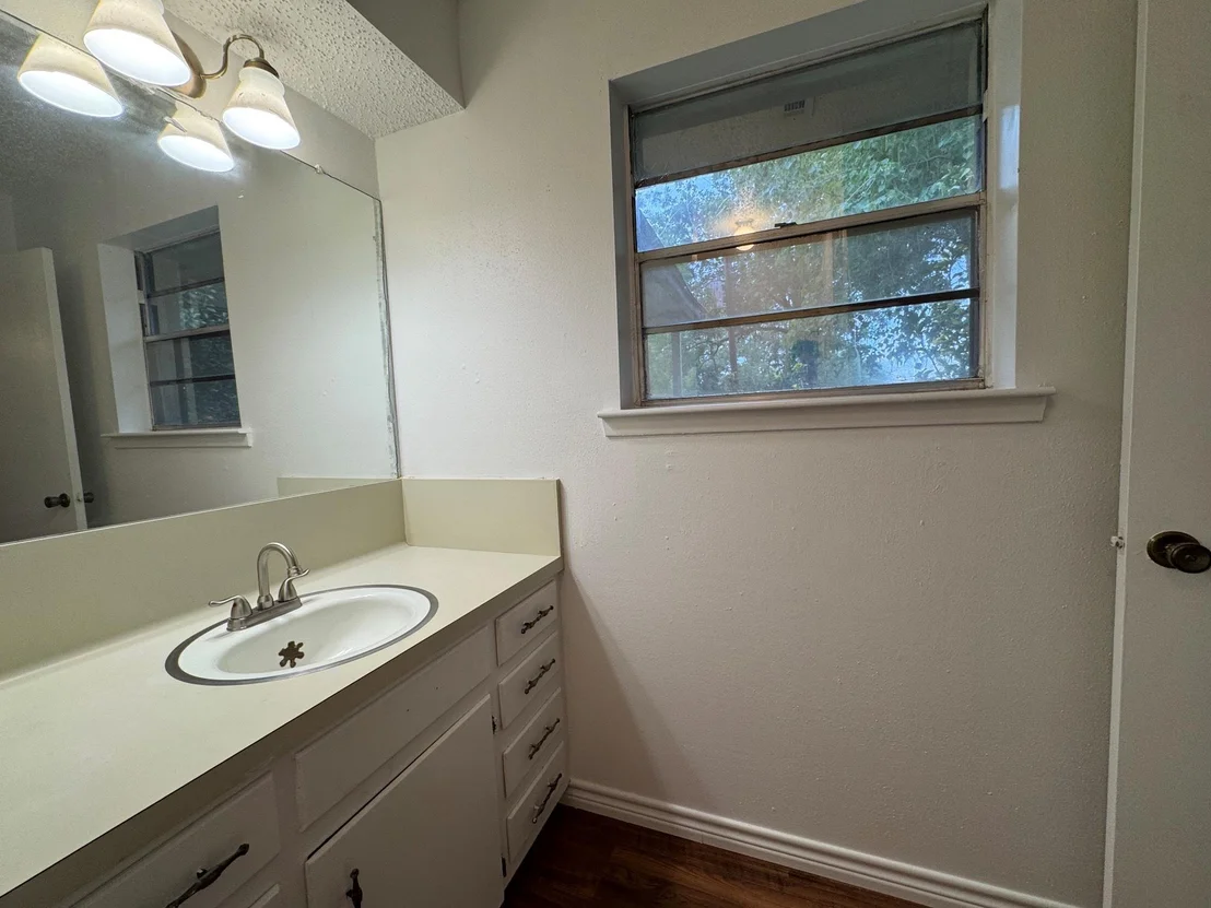 Photo of 1609 Forrest Drive