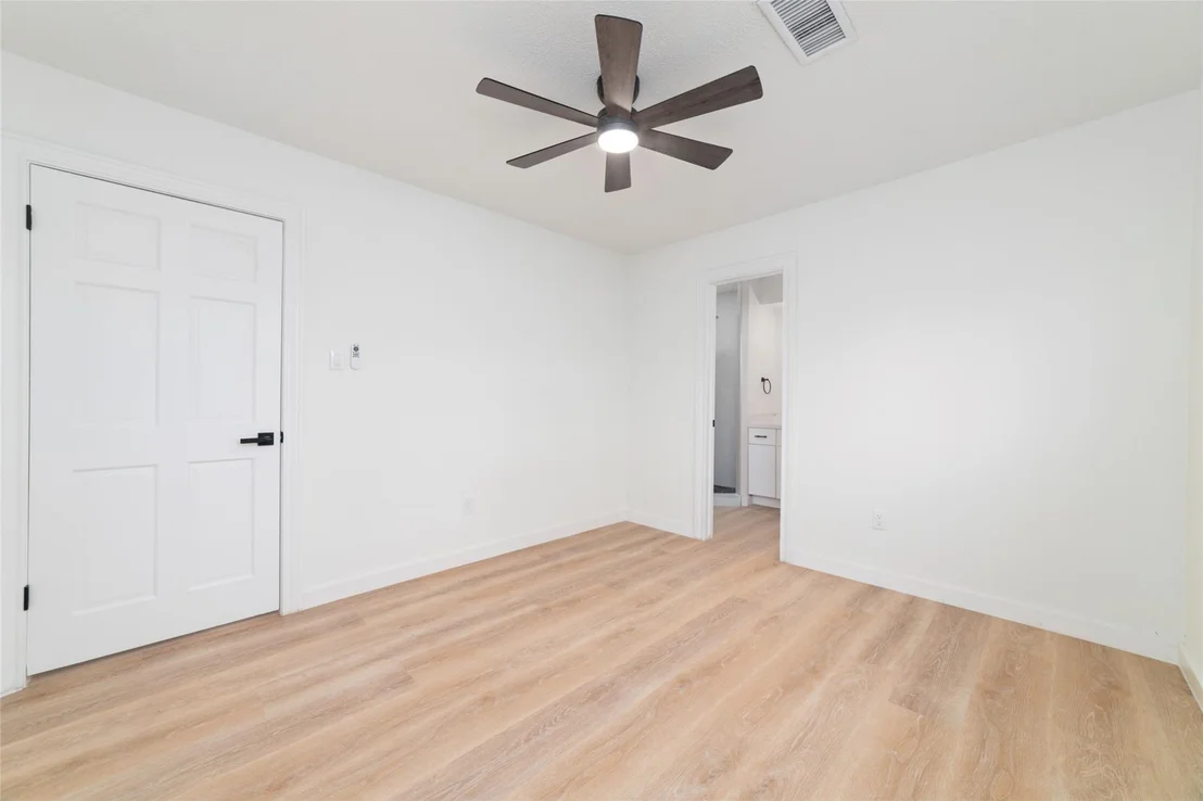 Photo of 8322 Oak Moss Drive