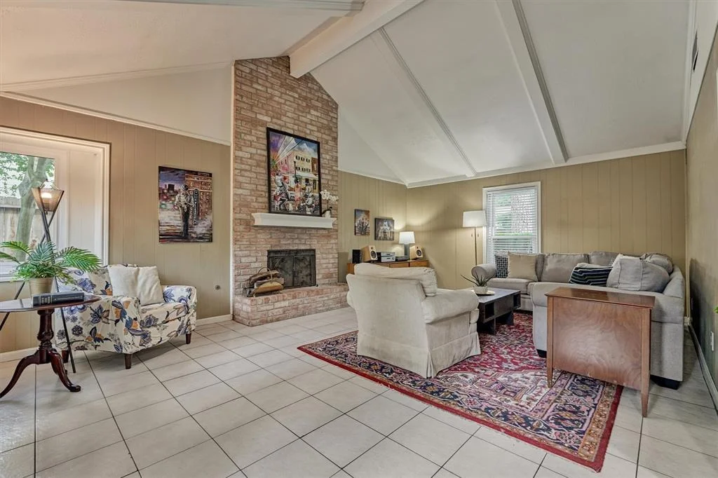 Photo of 6314 Knollview Drive