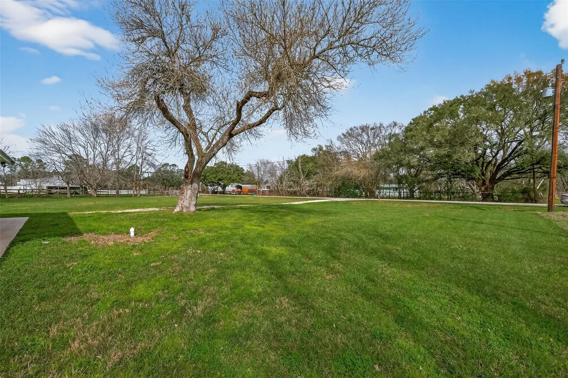 Photo of 25409 Pebble Drive