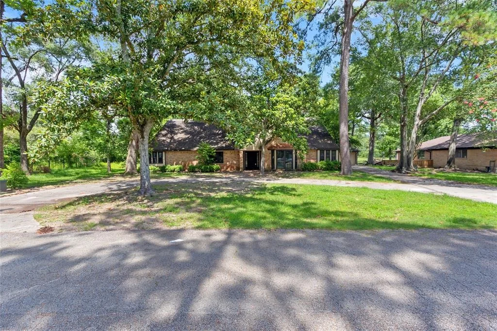Photo of 570 Roanoke Drive