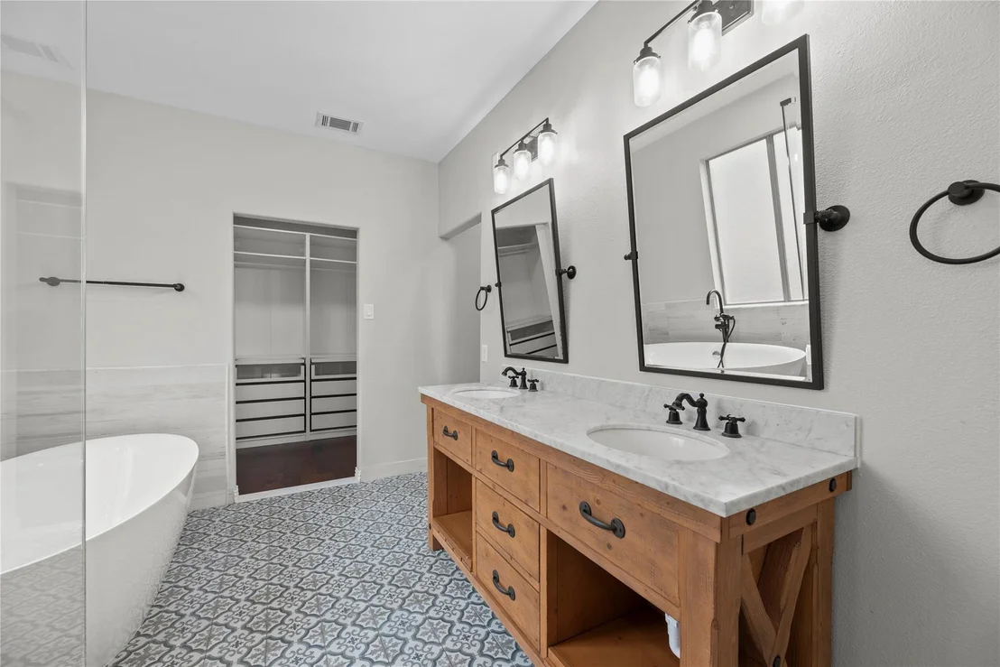 Photo of 5426 Tyler Park Lane