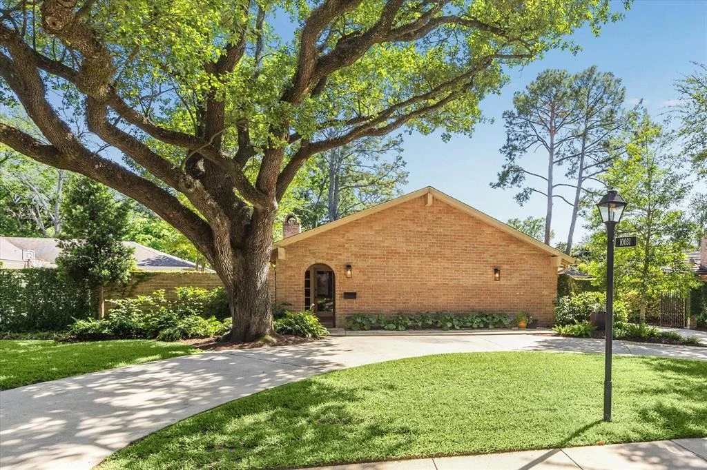 Photo of 10031 Olympia Drive