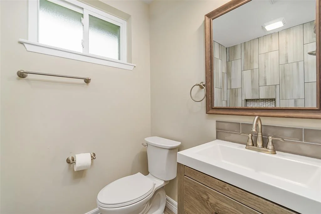 Photo of 16110 Reseda Circle