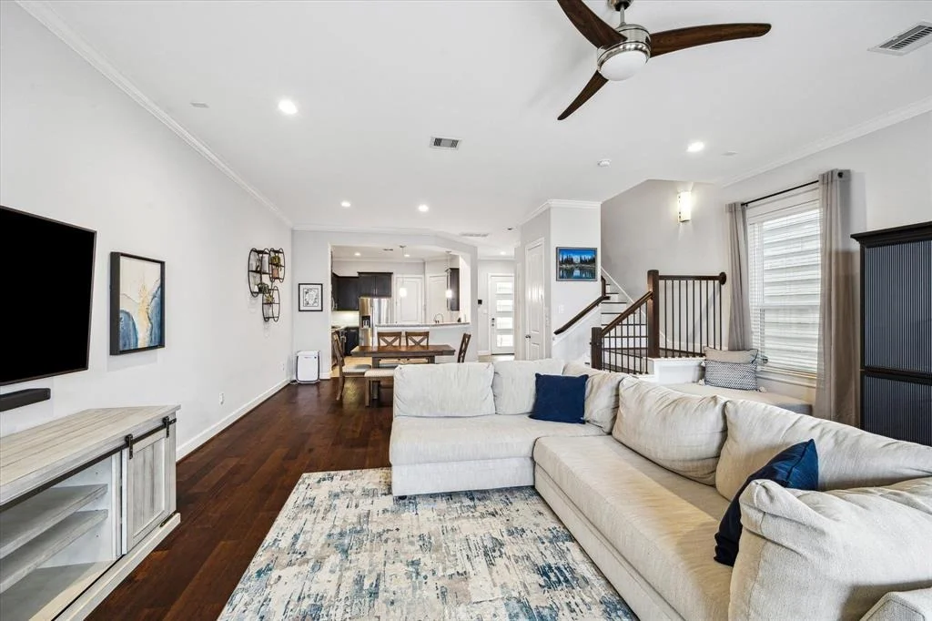 Photo of 3715 Oakroc Grove