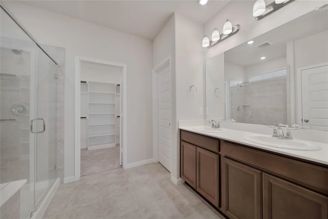 Photo of 7080 Silverleaf Oak Street