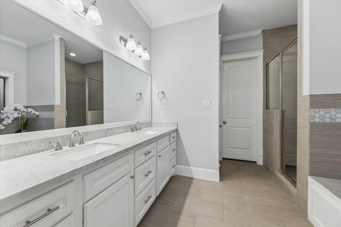 Photo of 1418 Chamboard Lane
